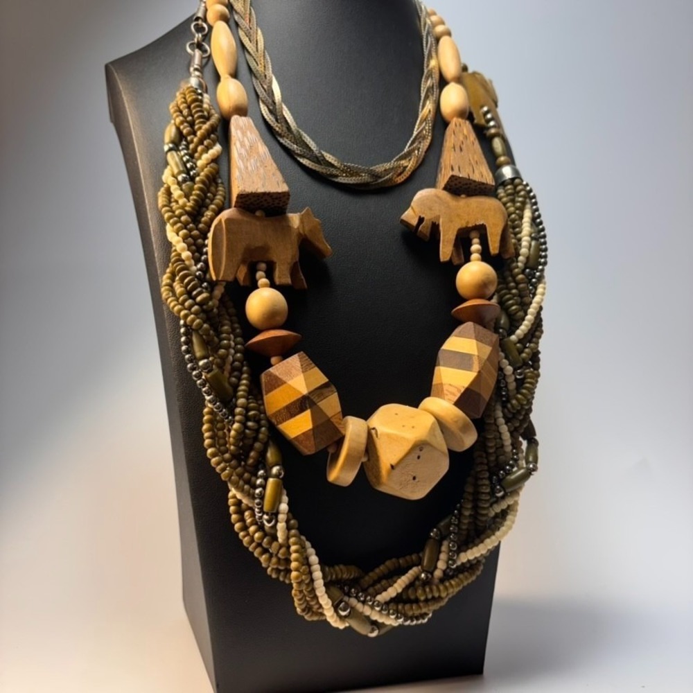 Chunky Vintage Necklace Wood Beads Seeds Carved Animals Boho Maximalist 1970s - Picture 3 of 16